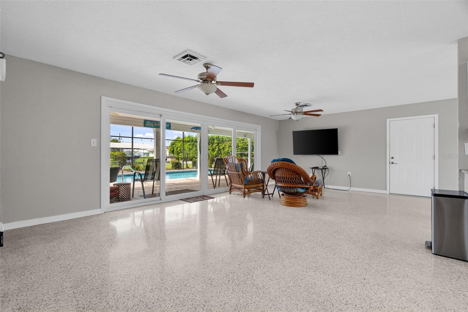 Single Family Residence at 4331 POMPANO LN, PALMETTO, photo 14 of 68