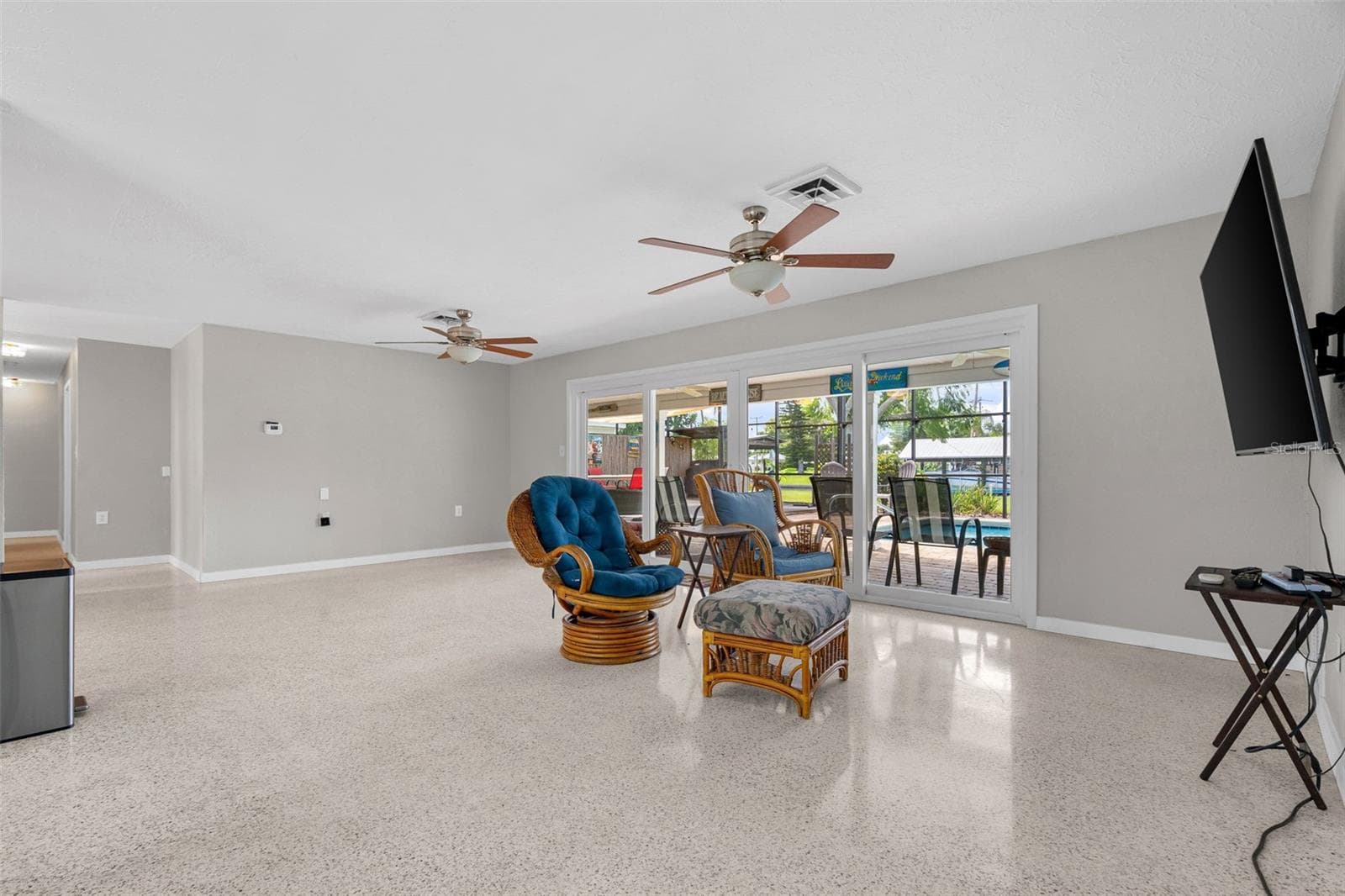 Single Family Residence at 4331 POMPANO LN, PALMETTO, photo 16 of 68