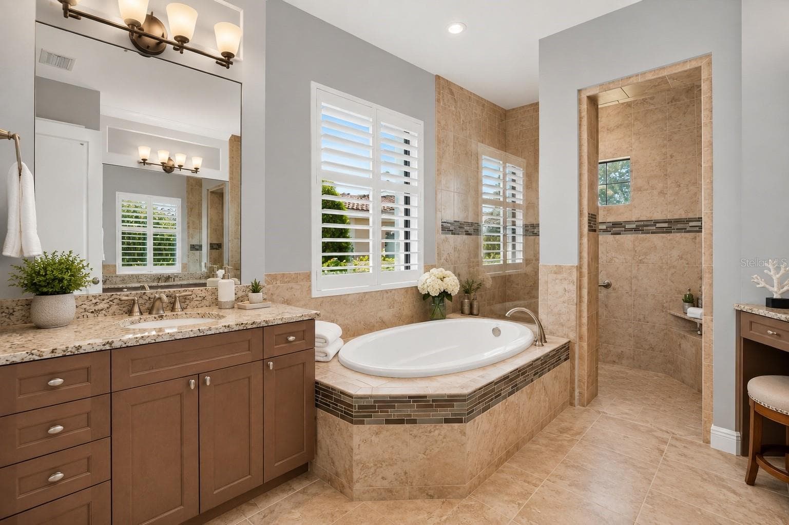 Owner's Suite - 11810 RIVER SHORES TRL, PARRISH