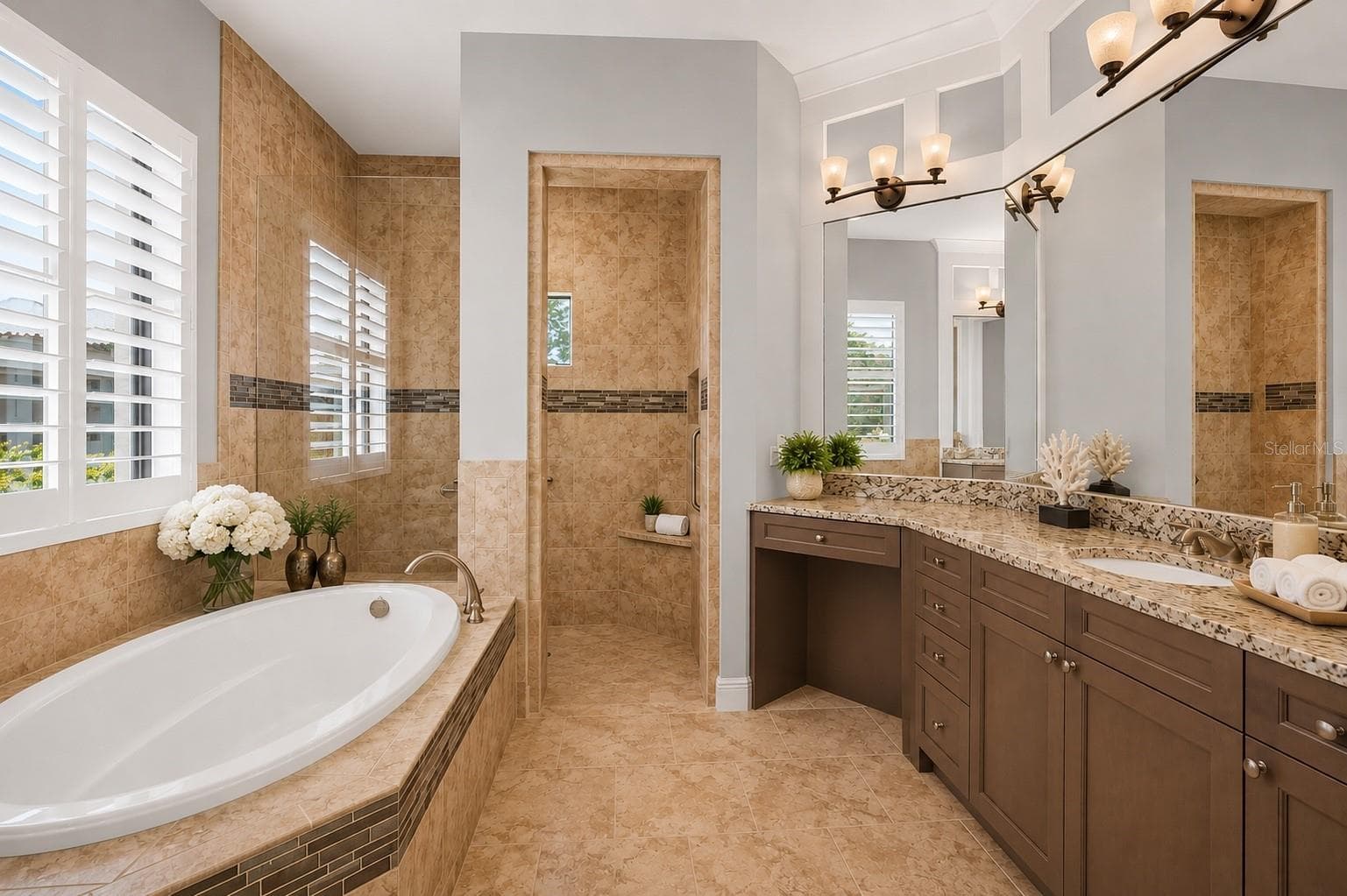 Owner's Suite - 11810 RIVER SHORES TRL, PARRISH
