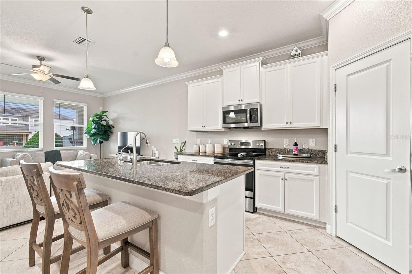 Kitchen - 18623 NOBLE CASPIAN DR, LUTZ