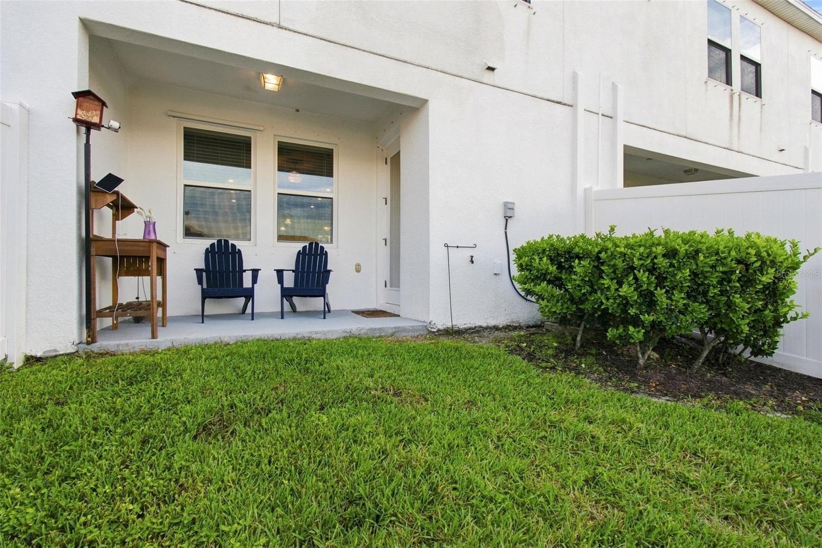Back of Home - 18623 NOBLE CASPIAN DR, LUTZ