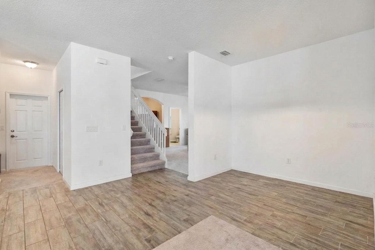 Large Informal Dining Room or Bfas Nook - 16021 CHAMPLAIN ST, CLERMONT