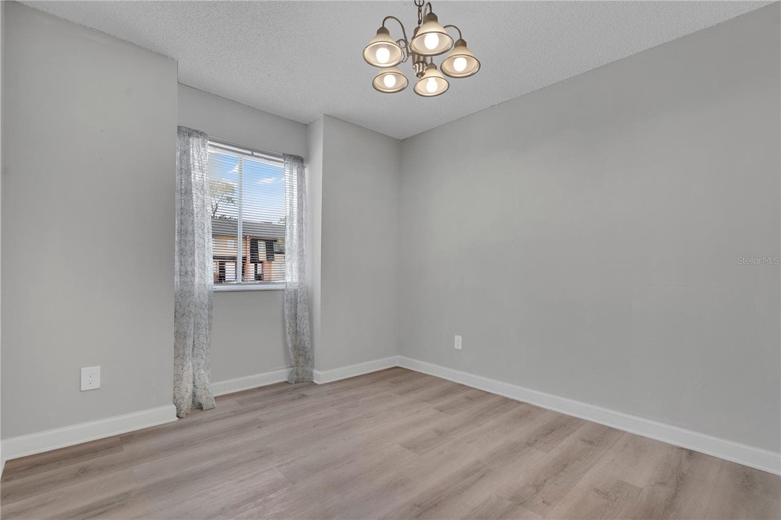 Condominium at 2326 HUNTINGTON GREEN CT #4, ORLANDO, photo 8 of 36