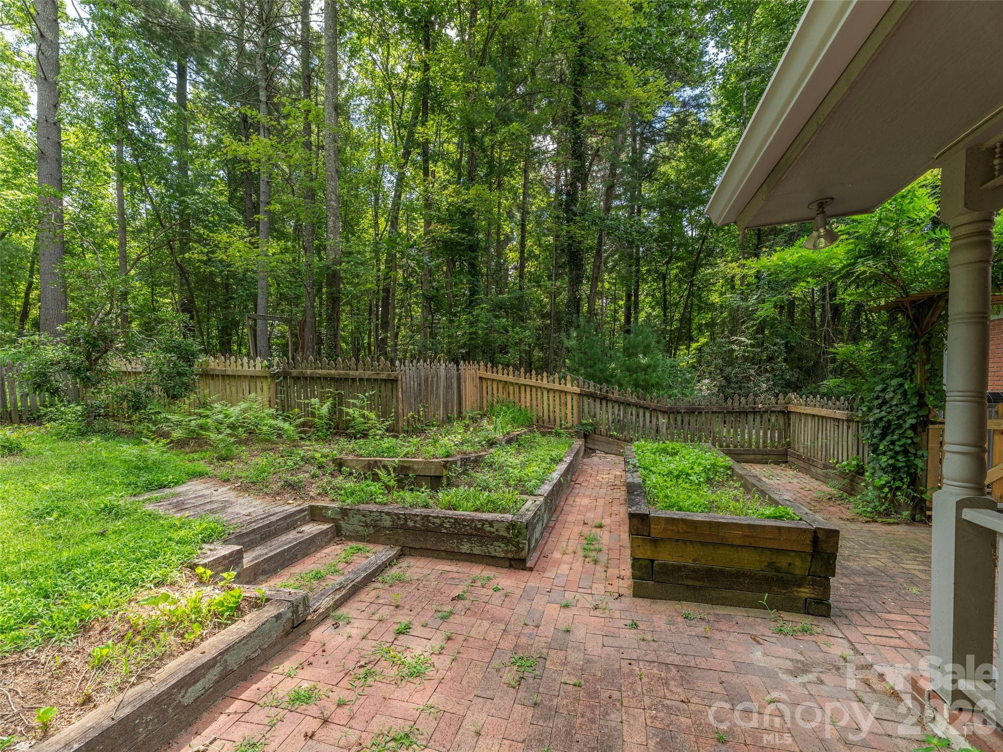 Single Family Residence at 200 Heathcote Road, Hendersonville, photo 39 of 46
