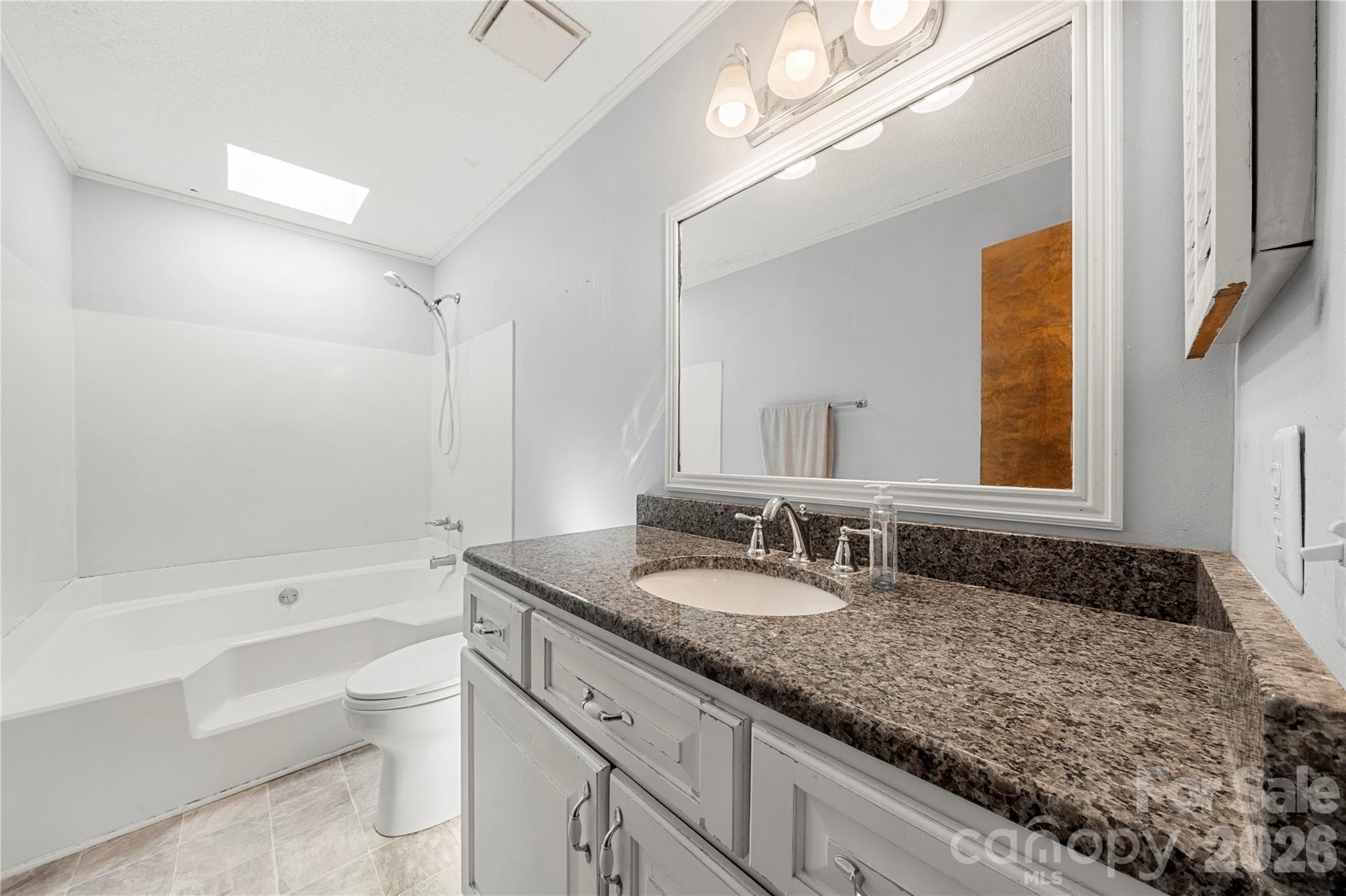 Single Family Residence at 1810 Oak Hollow Road, Gastonia, photo 15 of 29
