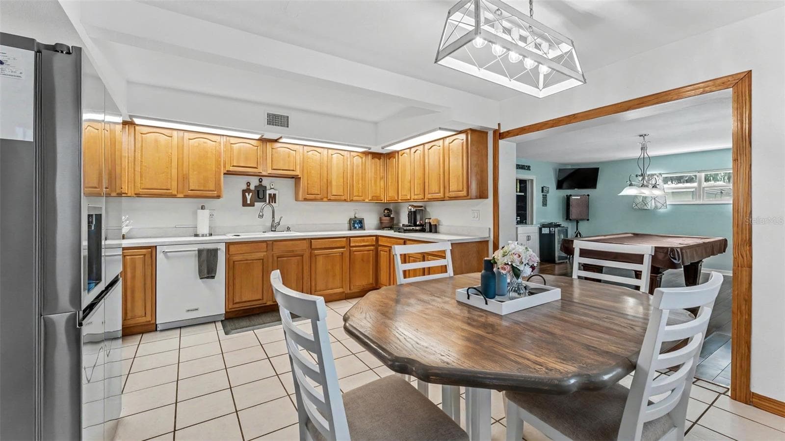 Single Family Residence at 680 SUNSET DR, BARTOW, photo 11 of 45