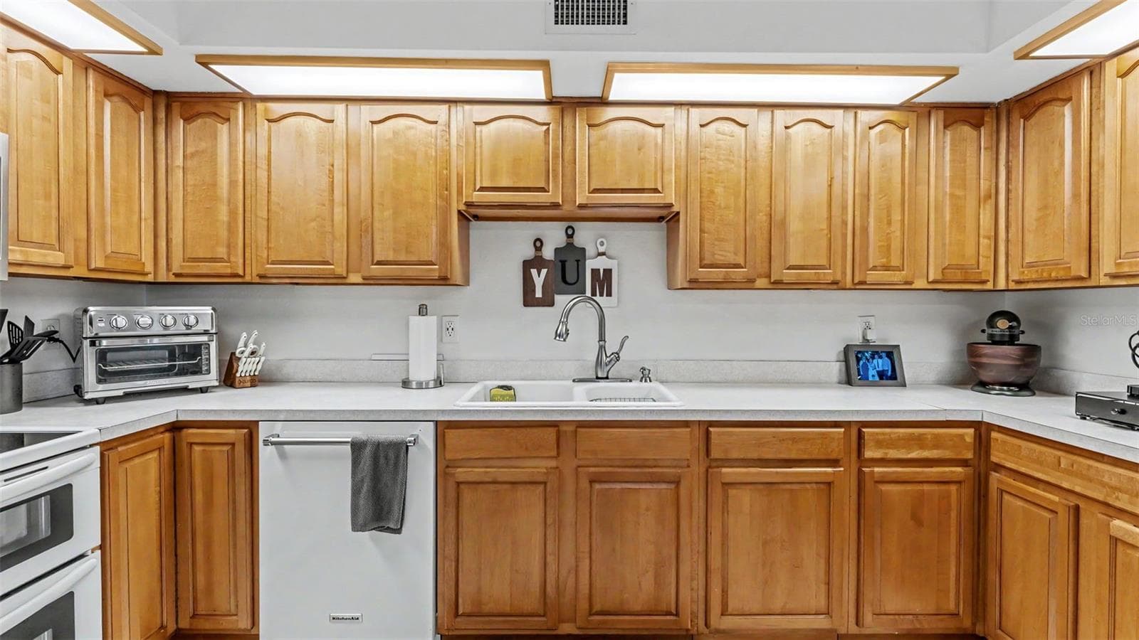 Single Family Residence at 680 SUNSET DR, BARTOW, photo 14 of 45