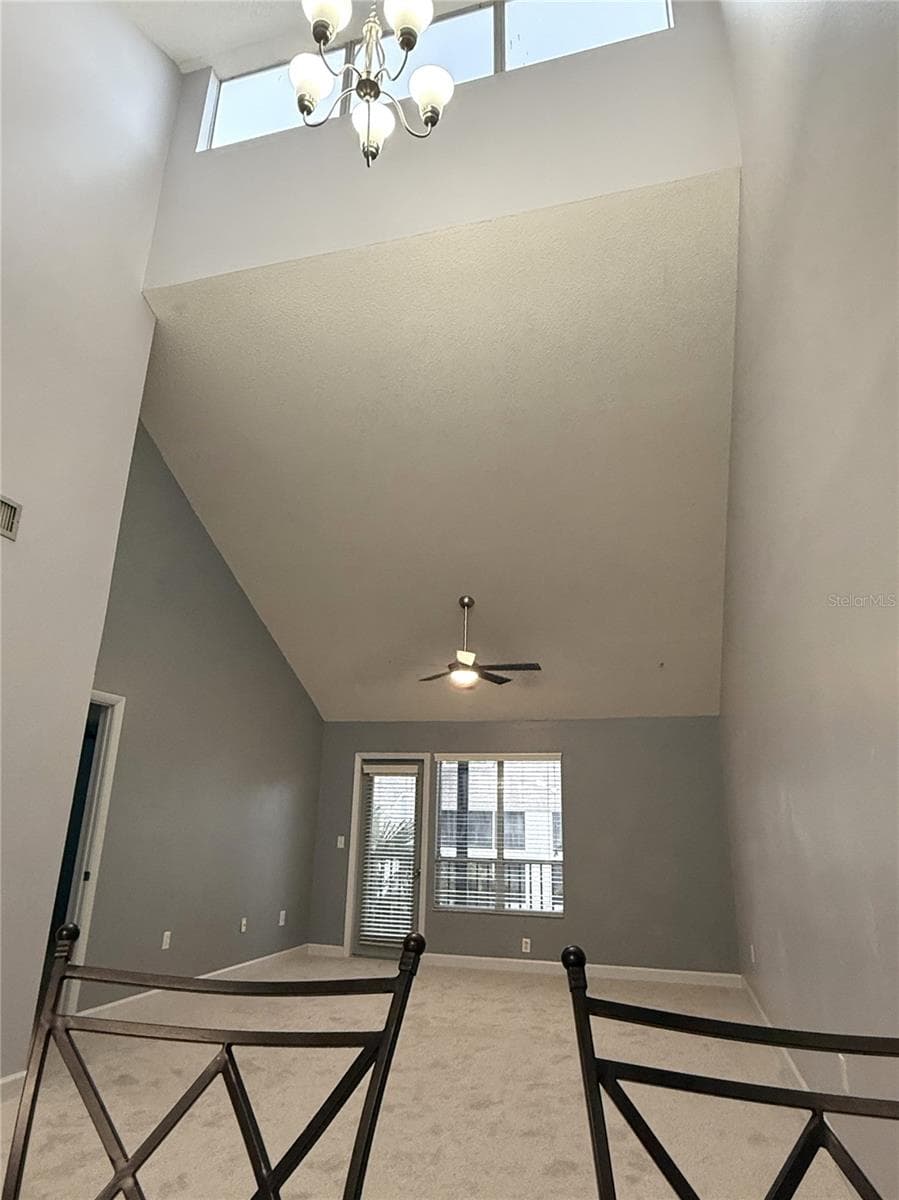 High Ceiling & Livingroom - 259 FENWICK DR #34, VENICE