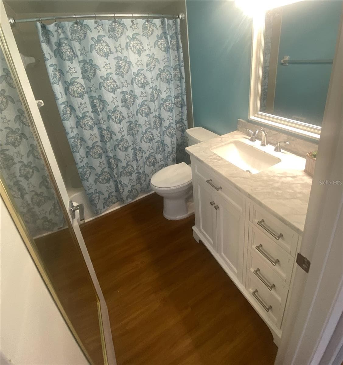 Guest Bathroom - 259 FENWICK DR #34, VENICE