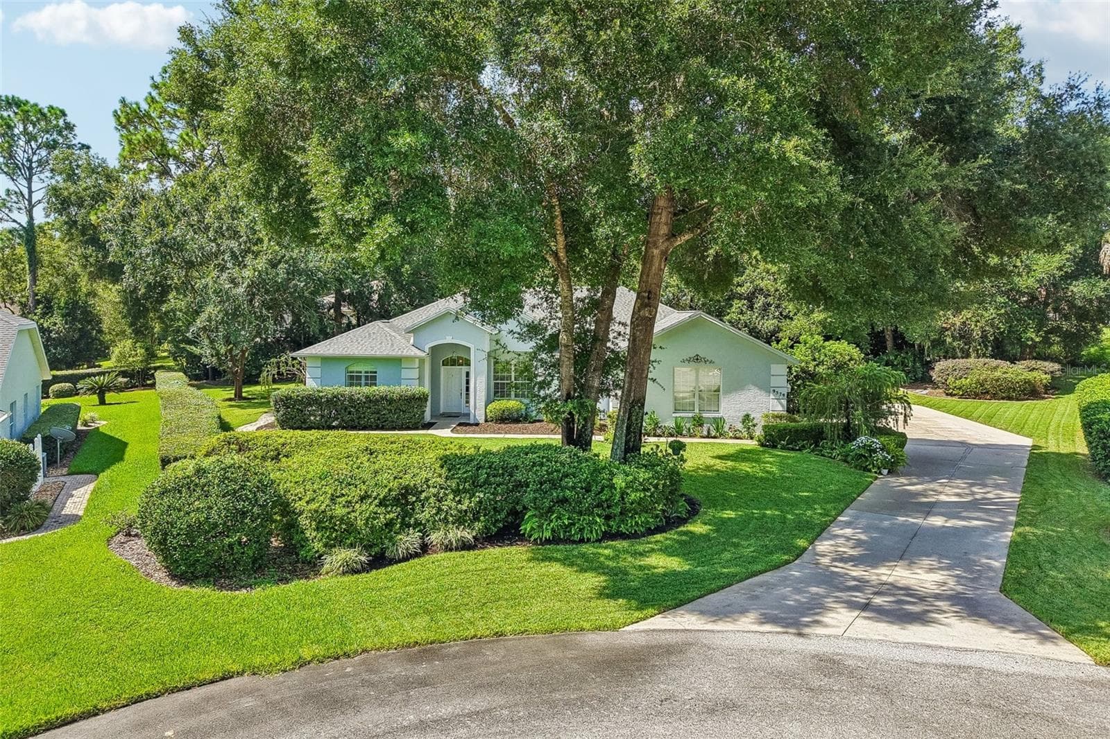 9579 SW 195 CIR