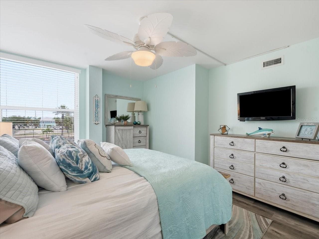 Condominium at 14800 GULF BLVD #207, MADEIRA BEACH, photo 33 of 62