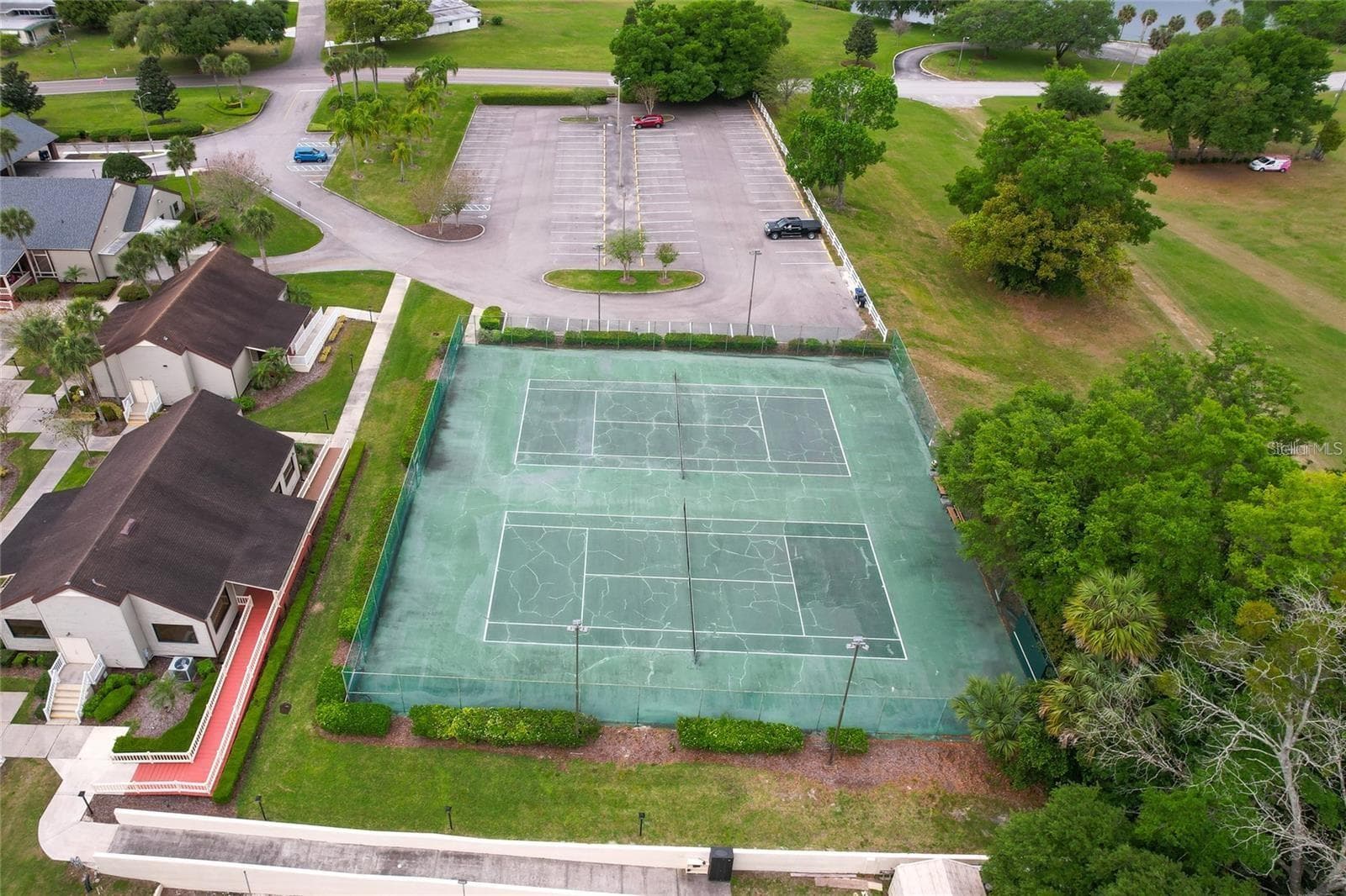 Courts - 3417 WAX MYRTLE CIR, ZELLWOOD