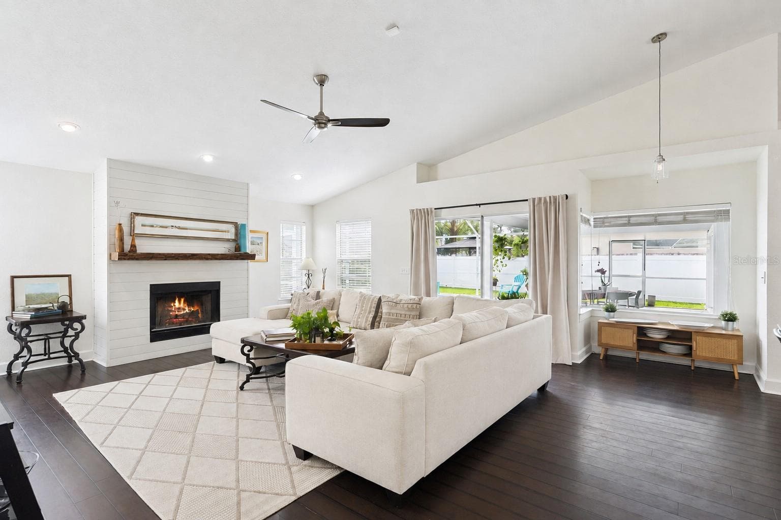 Single Family Residence at 13627 DORNOCH DR, ORLANDO, photo 5 of 36