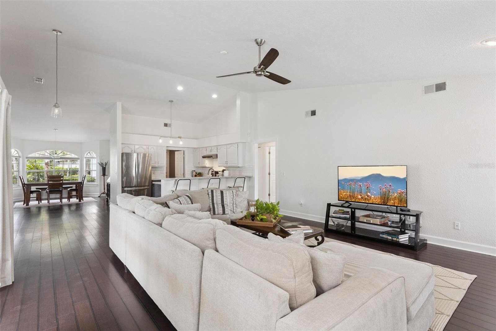 Single Family Residence at 13627 DORNOCH DR, ORLANDO, photo 6 of 36