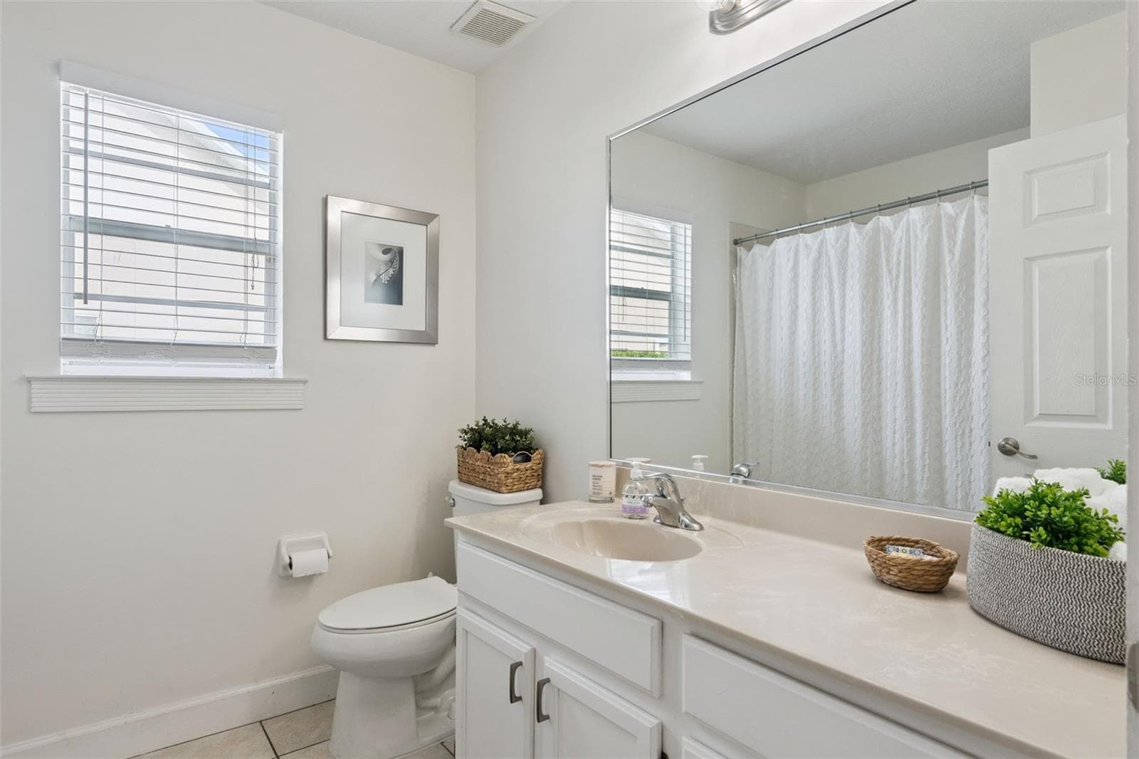 Single Family Residence at 13627 DORNOCH DR, ORLANDO, photo 19 of 36