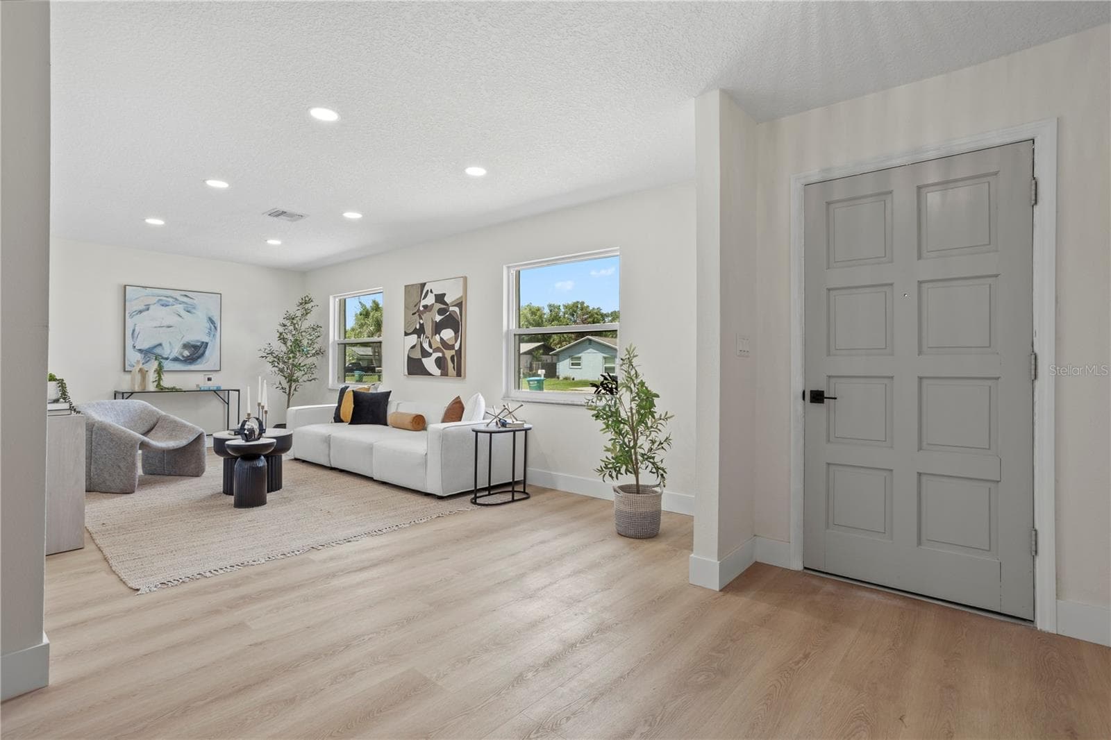 Foyer | Living Room - 530 GEORGIA AVE, LONGWOOD