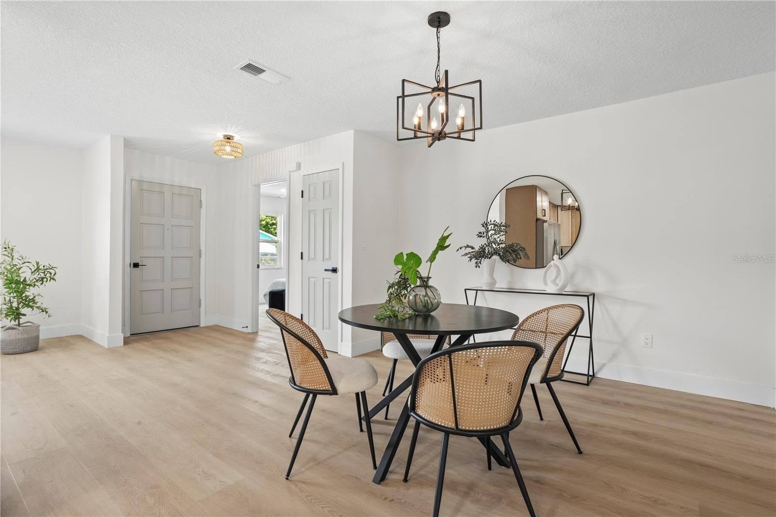 Dining Area | Entrance - 530 GEORGIA AVE, LONGWOOD