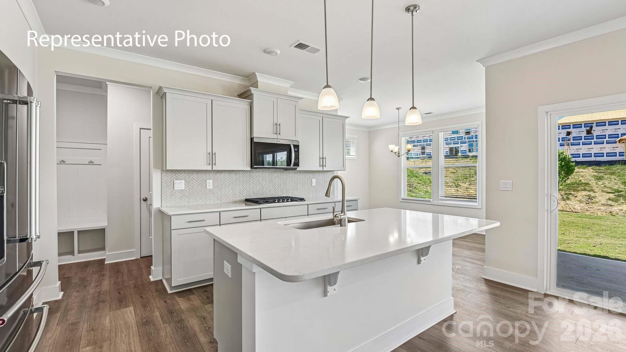 Single Family Residence at 506 Mahogany Road, York, photo 12 of 33