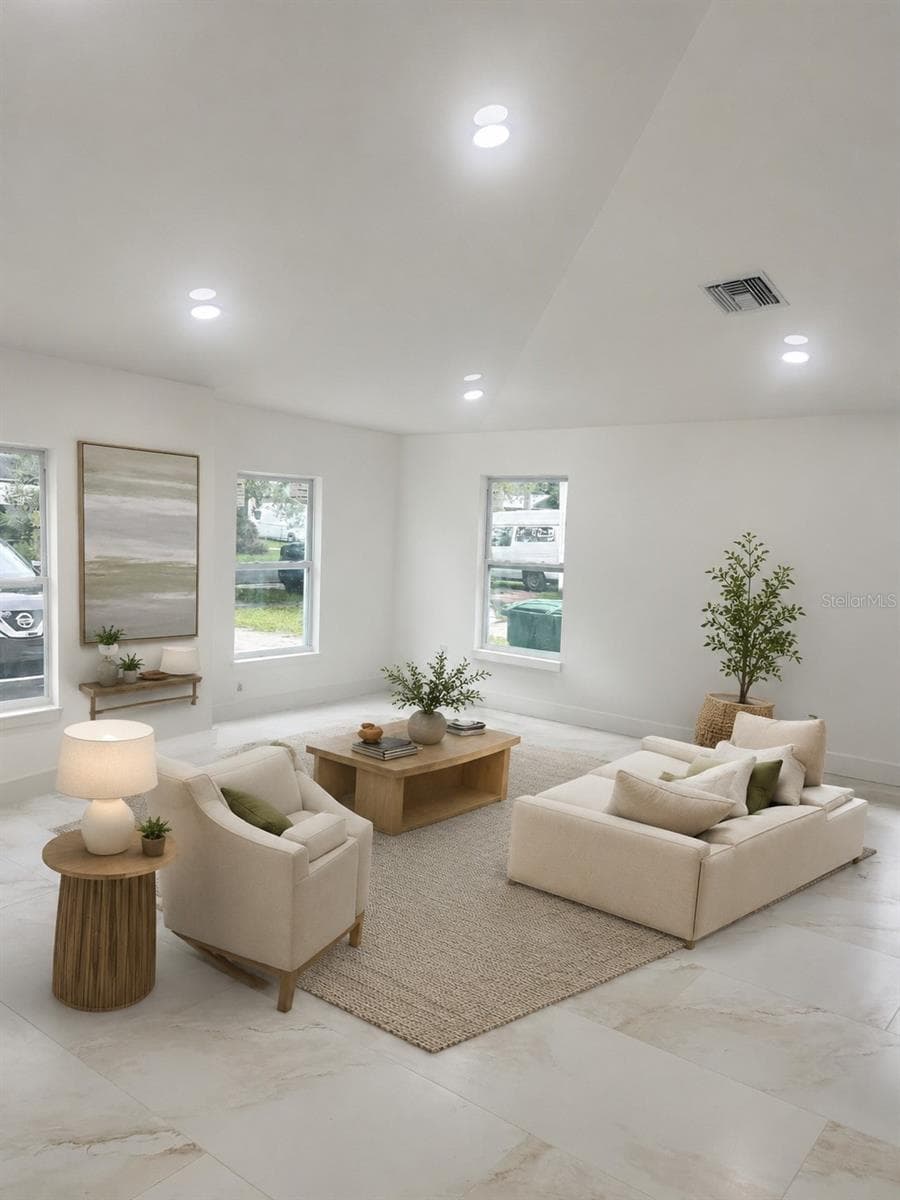 Single Family Residence at 8915 N WILLOW AVE, TAMPA, photo 8 of 47