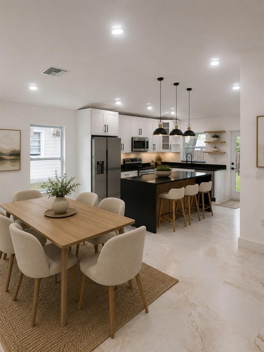 Single Family Residence at 8915 N WILLOW AVE, TAMPA, photo 11 of 47
