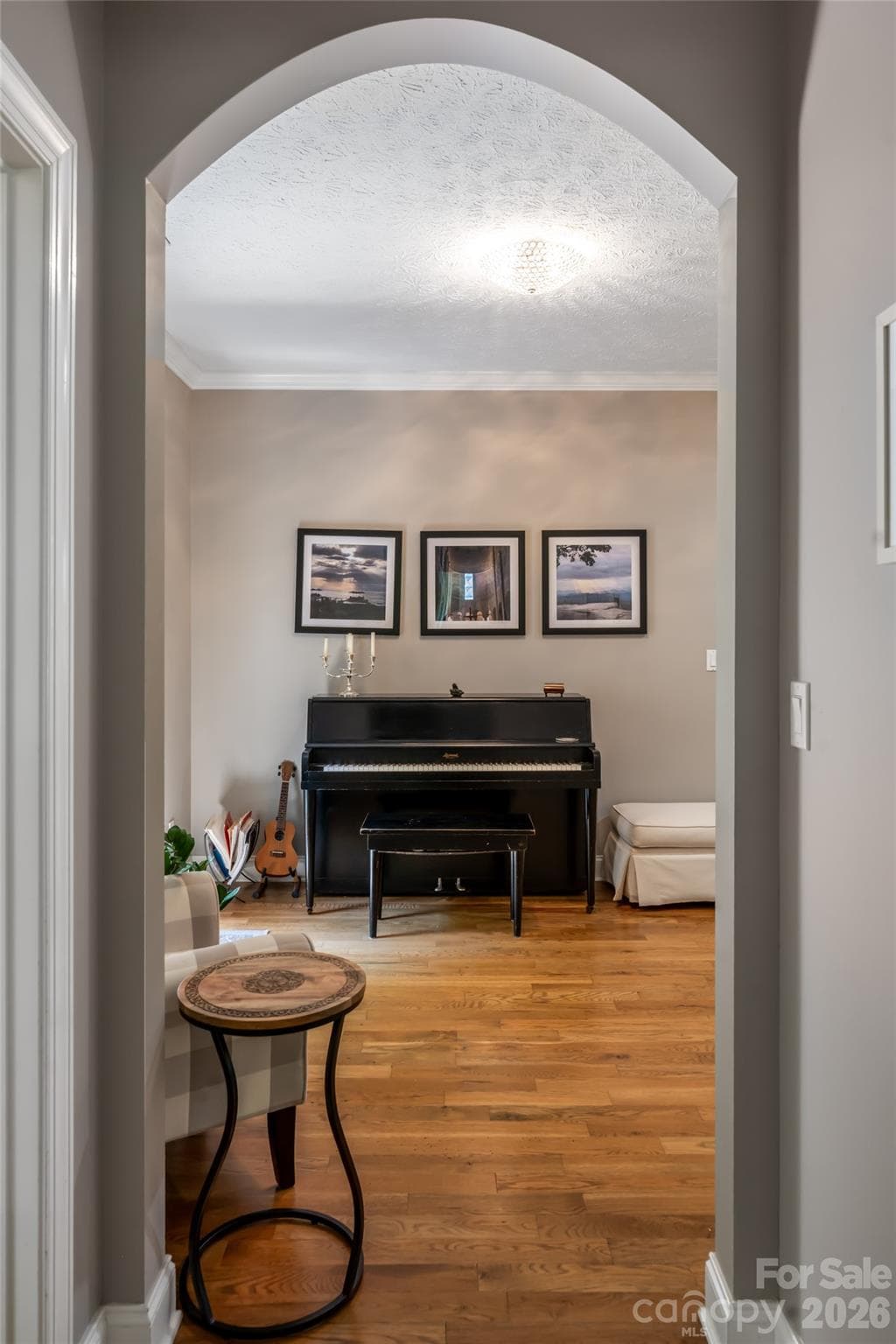 Flex area off kitchen with pantry/ storage closet adjacent, upper deck access to gas grill, and arched access to bedrooms #2 and #3 with shared full bath - 170 Cape Martin Circle, Hendersonville