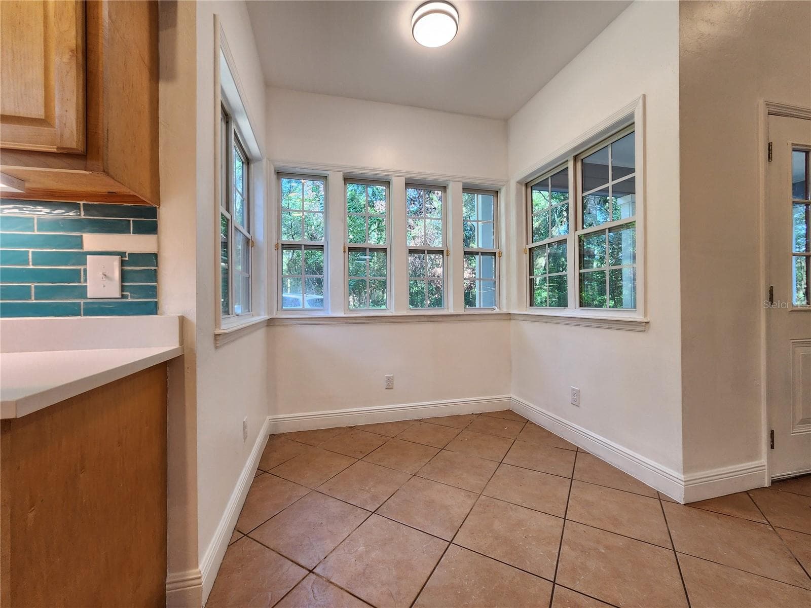 Breakfast Nook - 8909 SE 2ND STREET RD, TRENTON