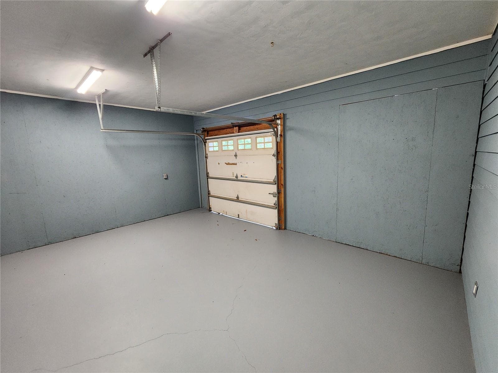 Garage - 8909 SE 2ND STREET RD, TRENTON