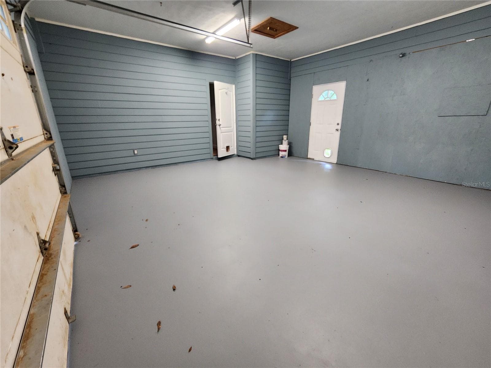 Garage - 8909 SE 2ND STREET RD, TRENTON