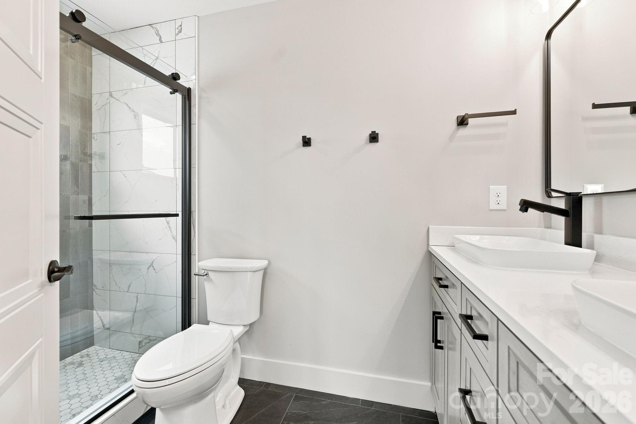 primary full bathroom - 128 Chepstow Place, Black Mountain