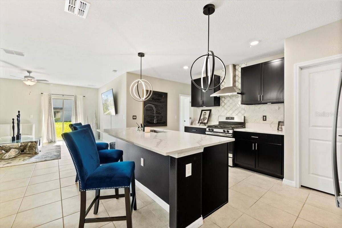 Single Family Residence at 5517 APPLETON SHORE DR, APOLLO BEACH, photo 10 of 53