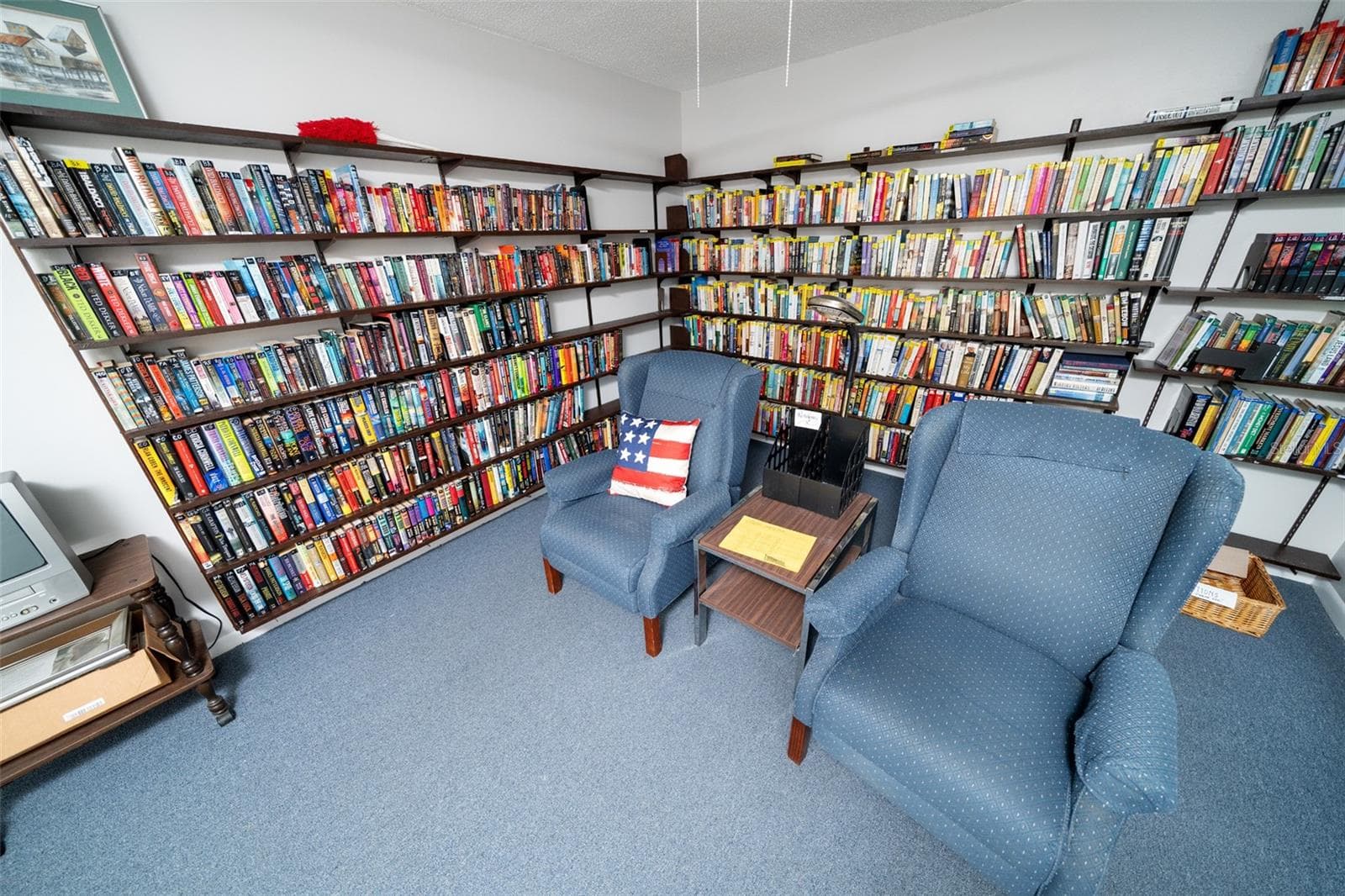 Clubhouse Library - 11200 102ND AVE #15, SEMINOLE