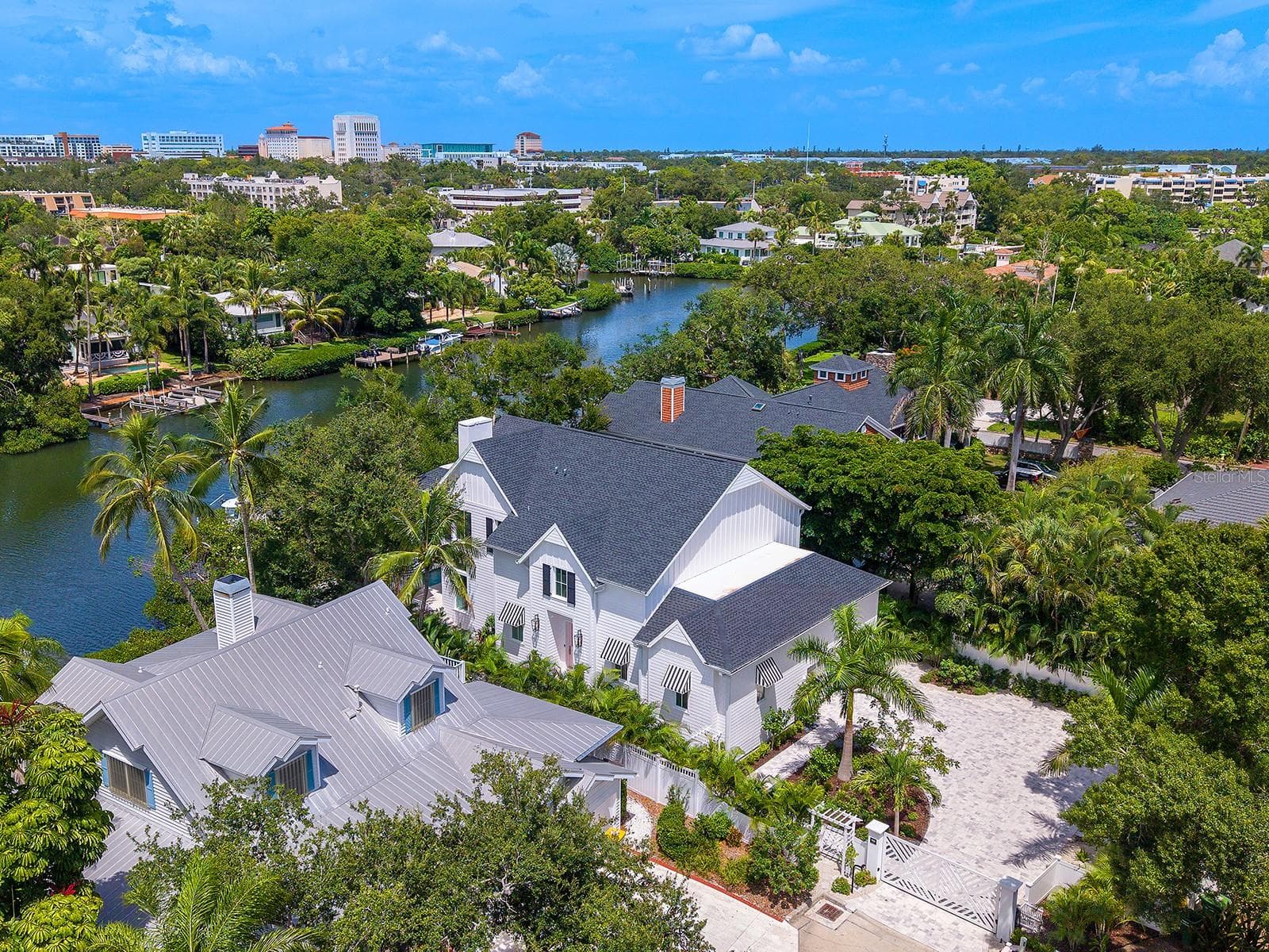 Single Family Residence at 1621 BAY POINT CT, SARASOTA, photo 2 of 84