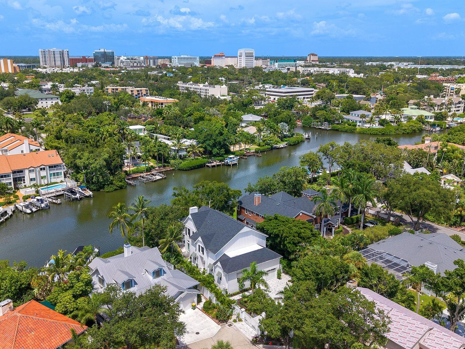 Single Family Residence at 1621 BAY POINT CT, SARASOTA, photo 3 of 84