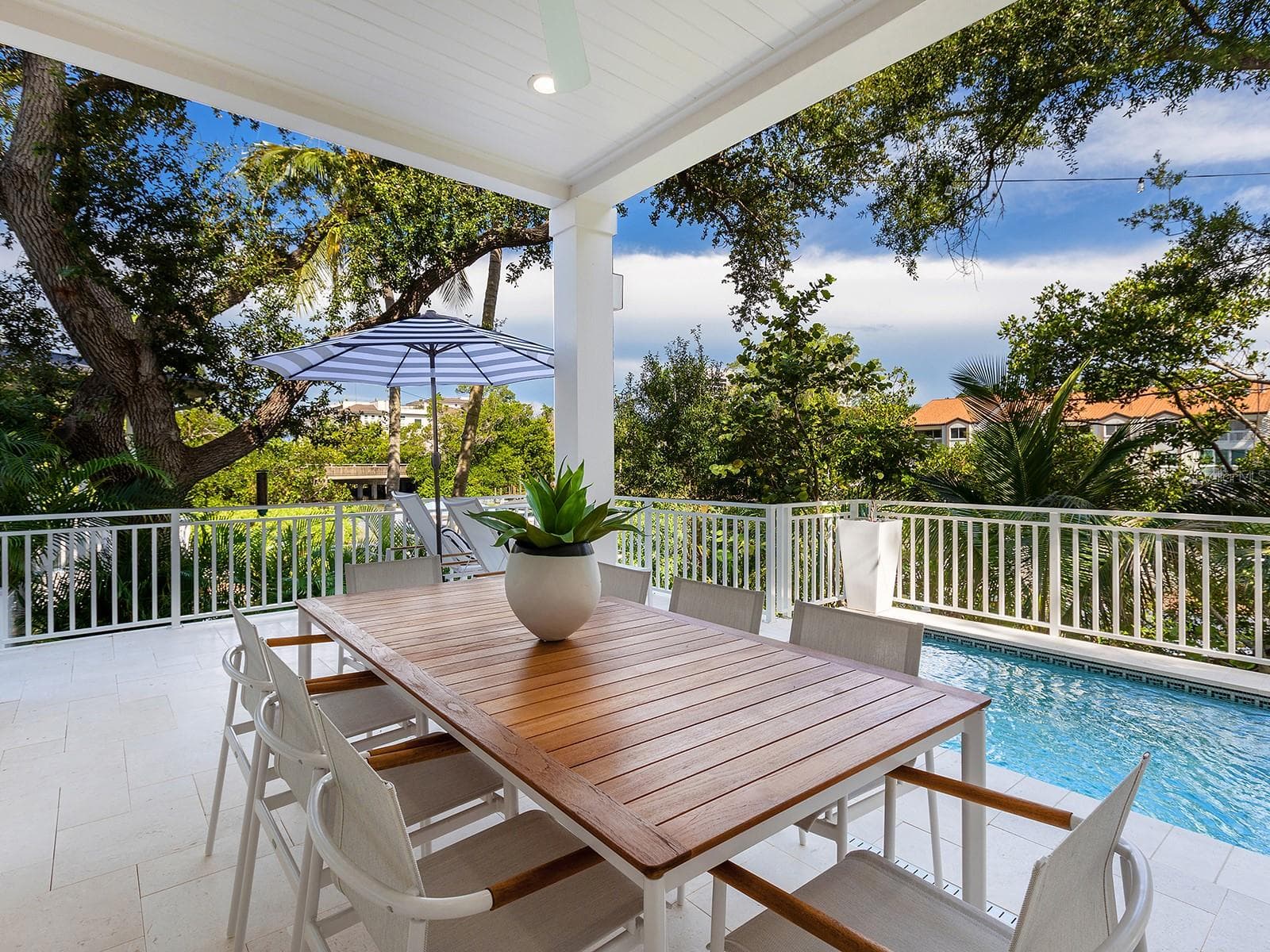 Single Family Residence at 1621 BAY POINT CT, SARASOTA, photo 19 of 84
