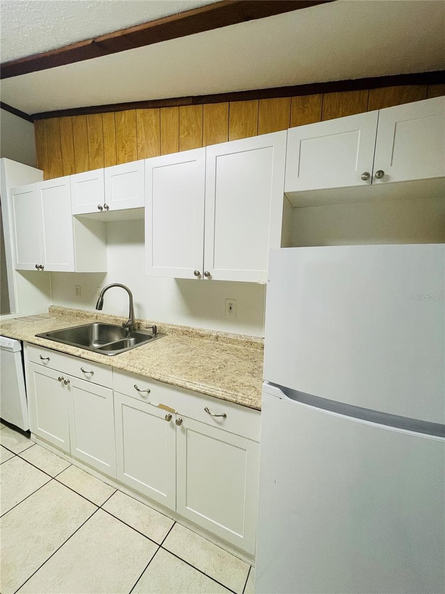 View of Kitchen upon entering. - 1335 S MARTIN LUTHER KING JR AVE, CLEARWATER