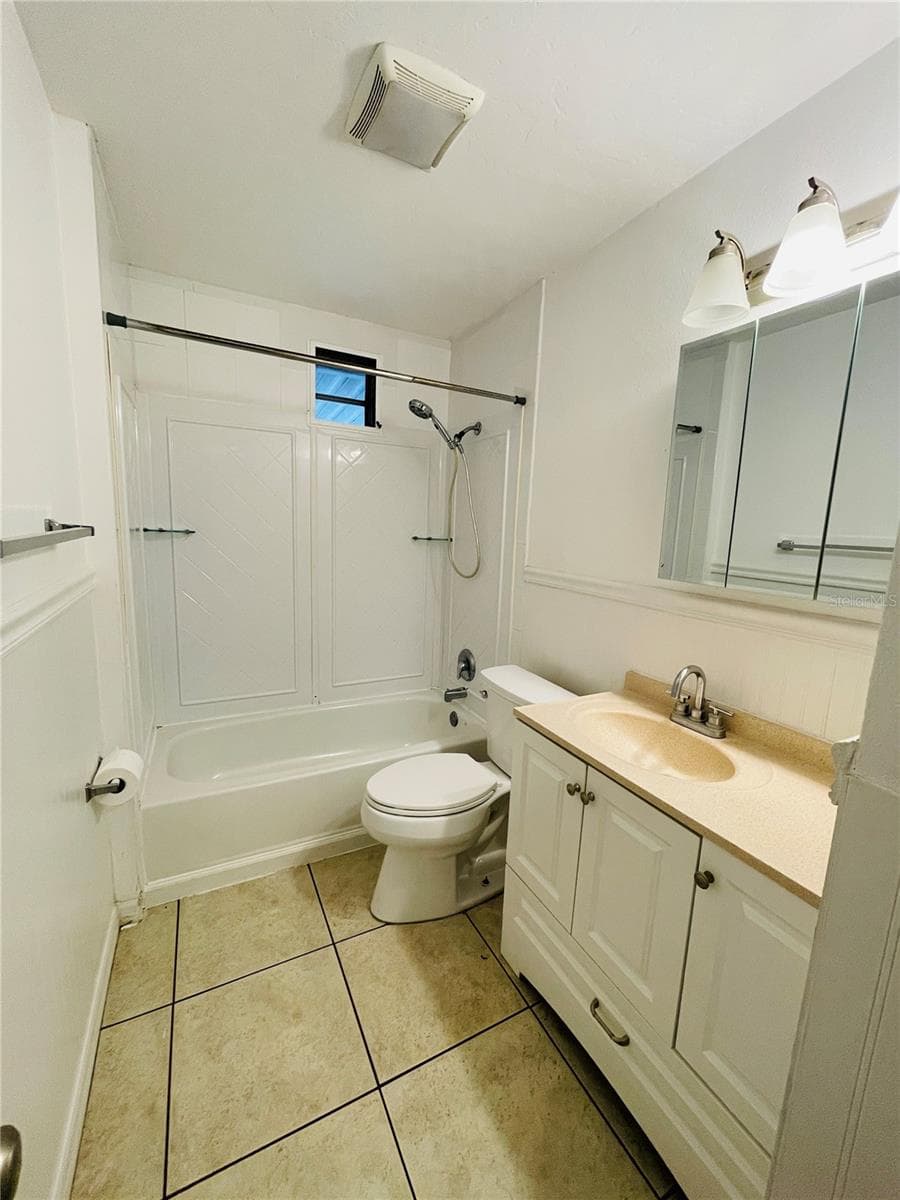 Bathroom - 1335 S MARTIN LUTHER KING JR AVE, CLEARWATER