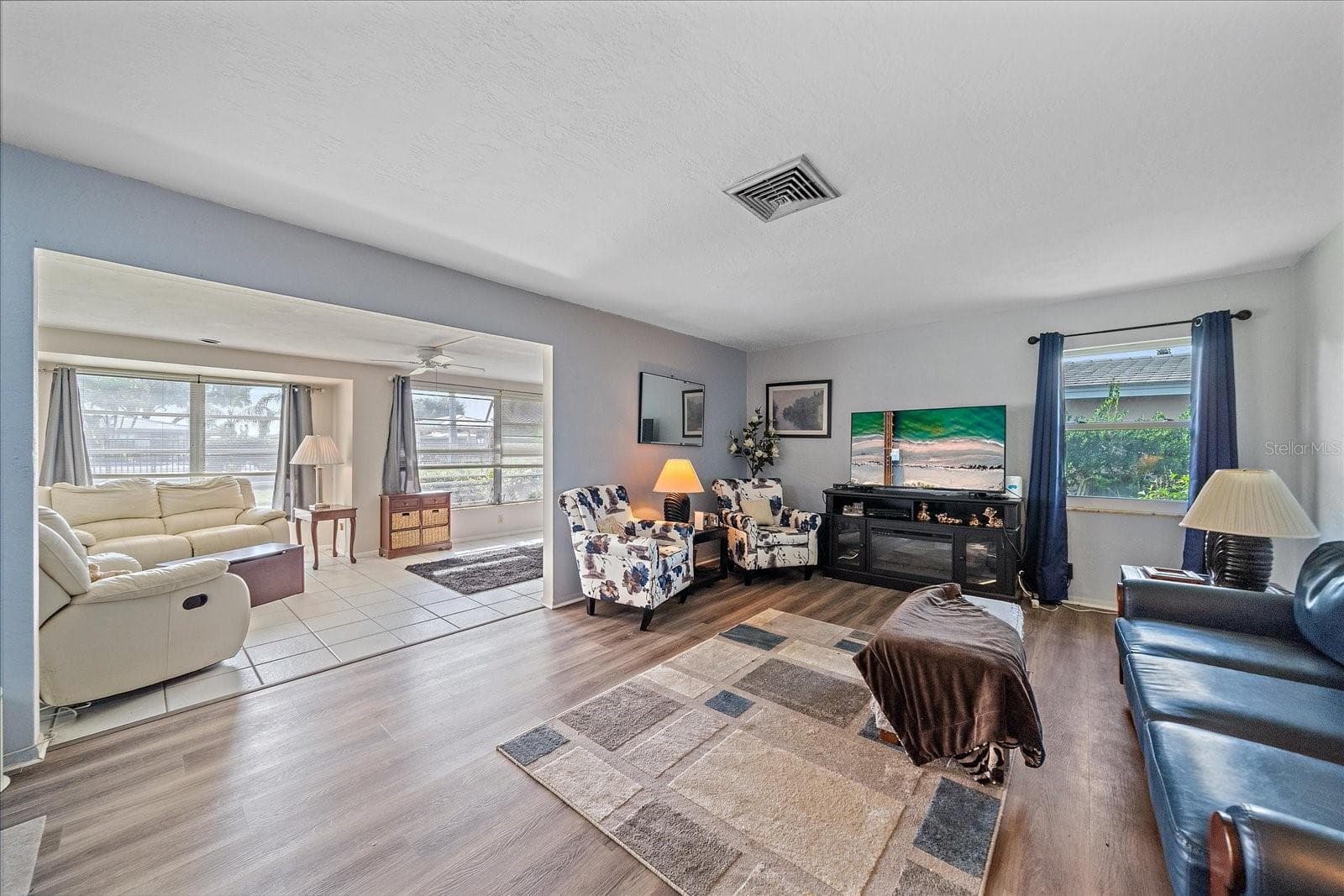 Condominium at 3286 BRUNSWICK LN #704, SARASOTA, photo 4 of 35