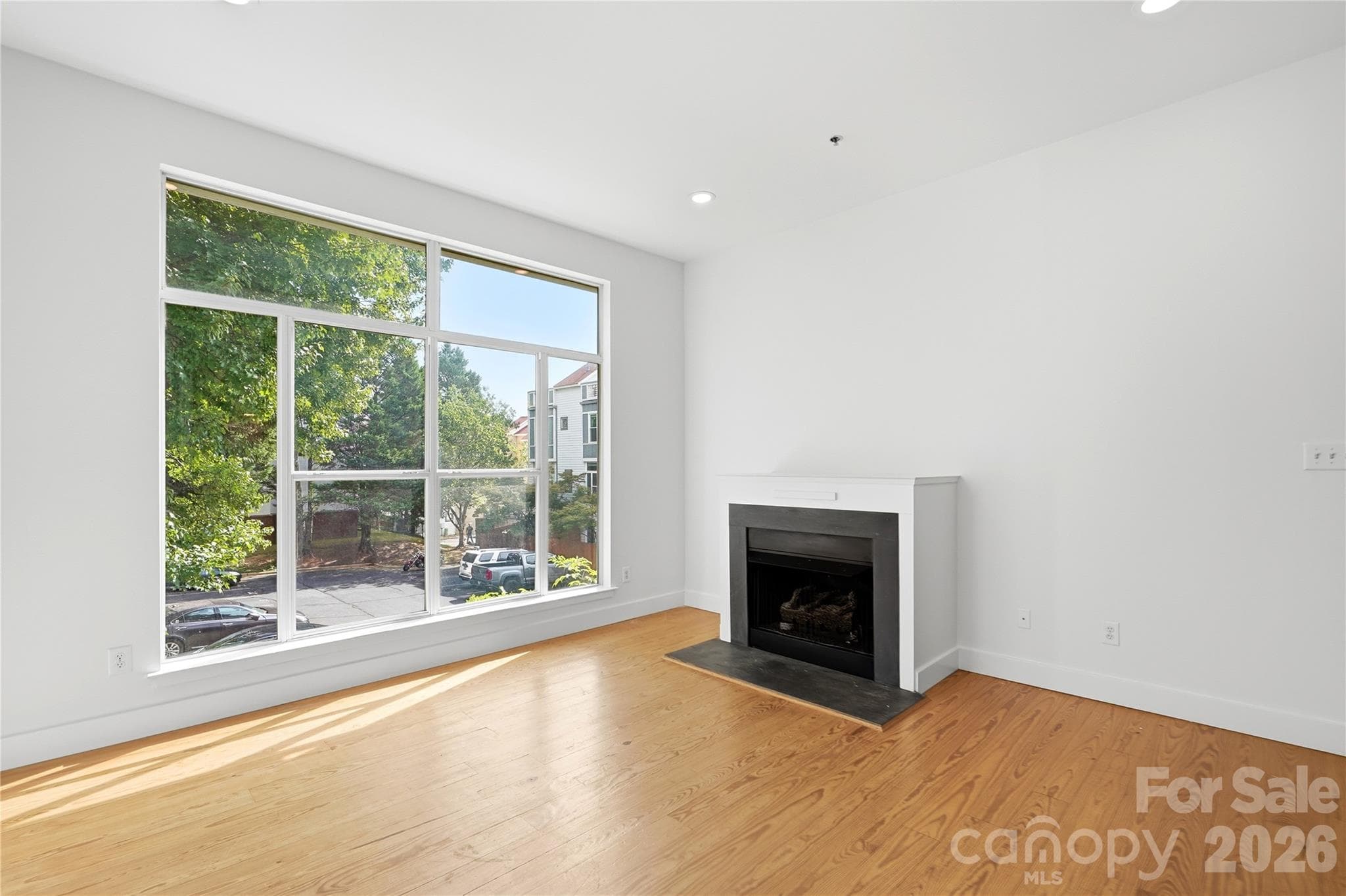 End unit! - 2090 Atherton Heights Lane, Charlotte