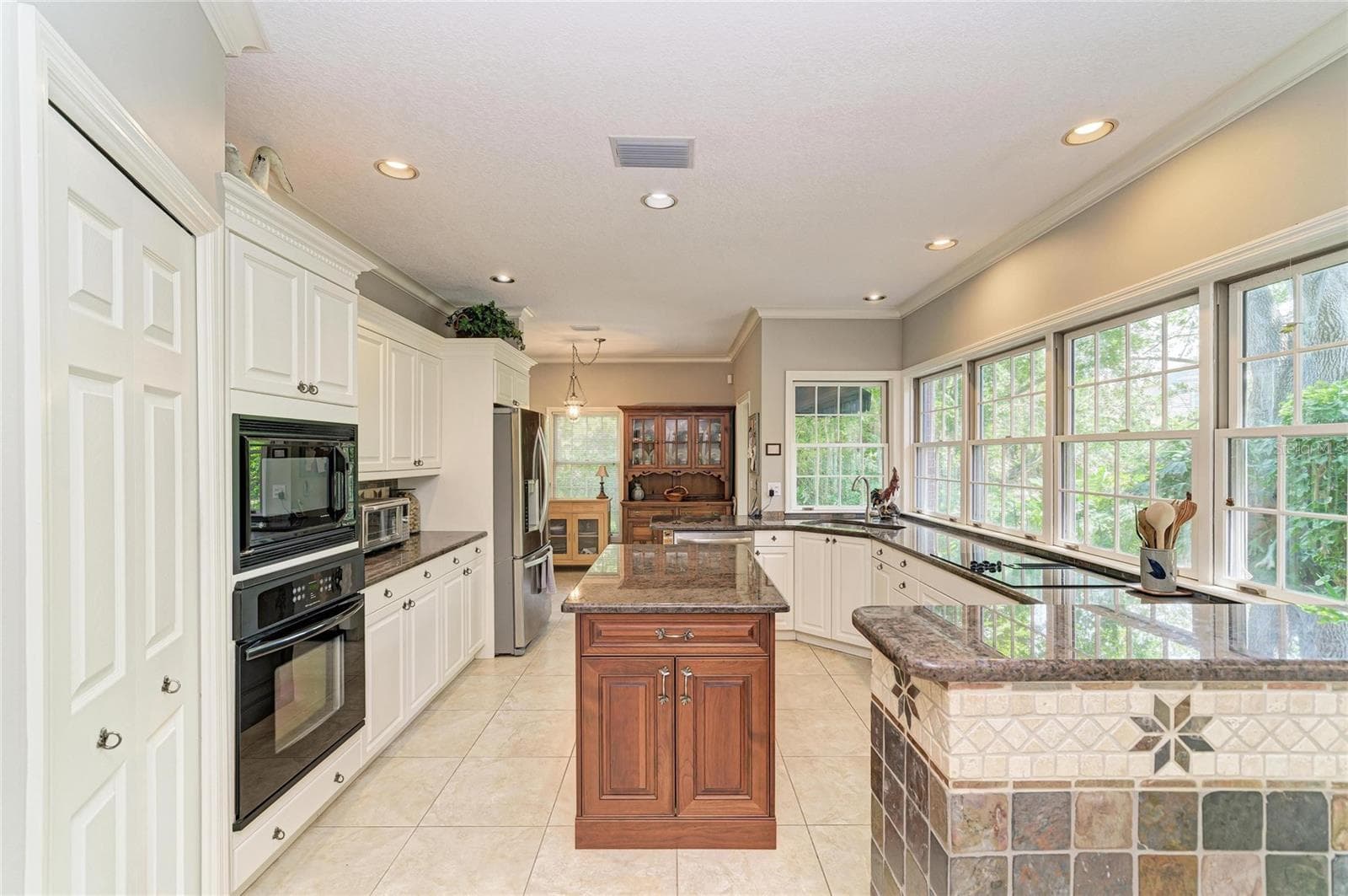 Single Family Residence at 3706 AVENIDA MADERA, BRADENTON, photo 23 of 57