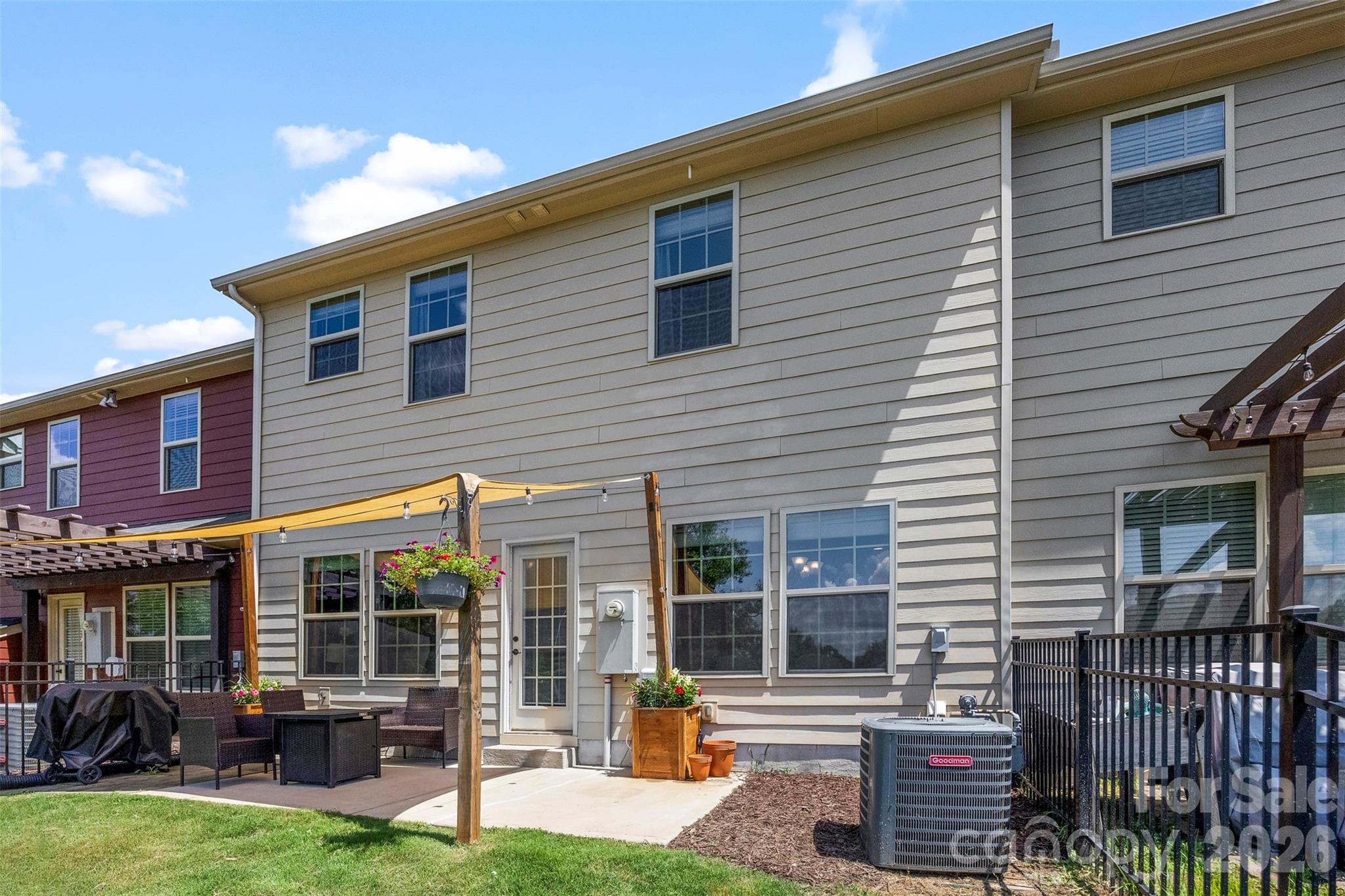 Canopy covered Patio - Charlotte