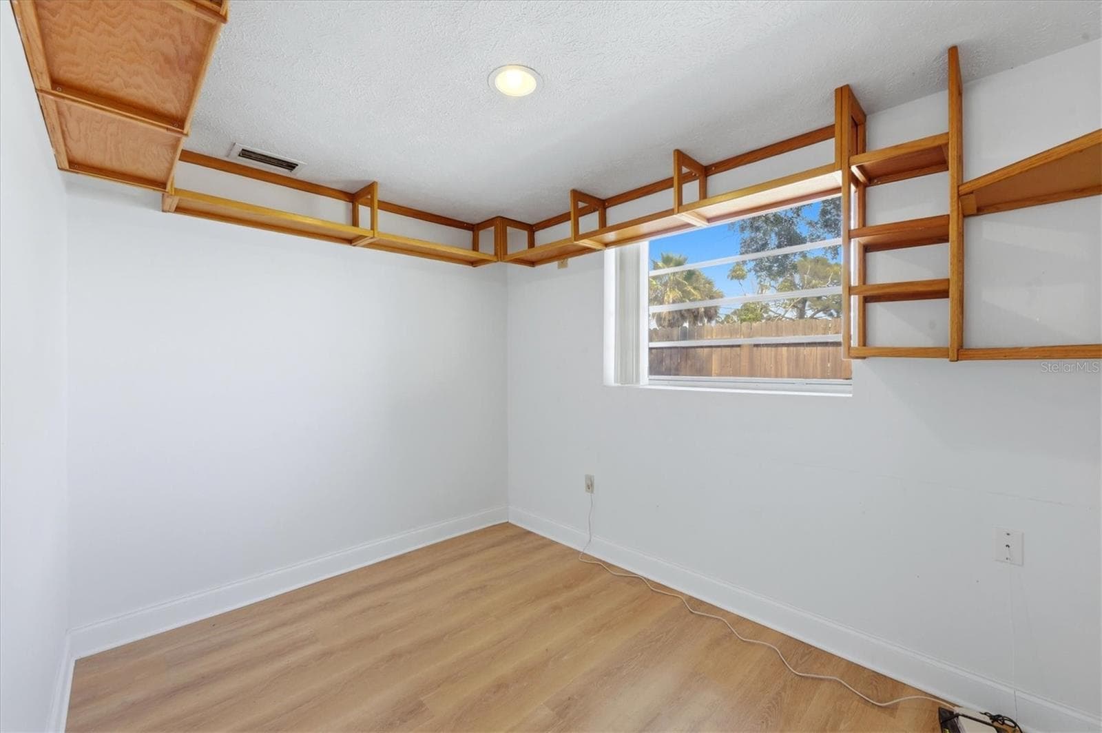 Single Family Residence at 1157 SOUTH LN, ENGLEWOOD, photo 22 of 48