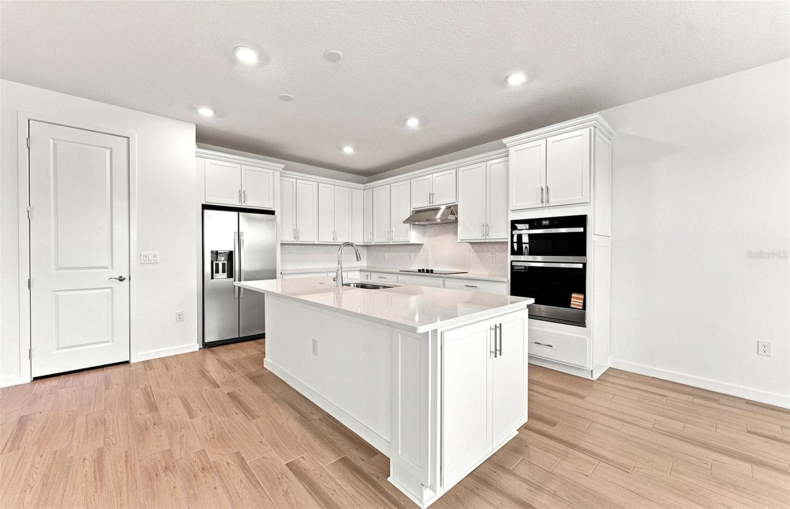 Stylish Kitchen w/Built-in Appliances - 4427 SW 82ND LOOP, OCALA