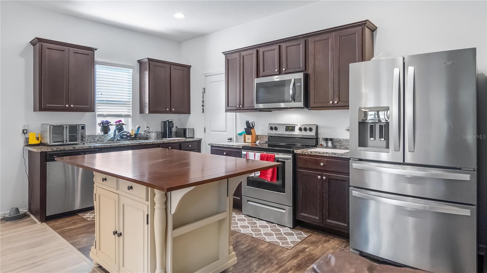 Single Family Residence at 15409 IVORY GULL LN, MASCOTTE, photo 5 of 36