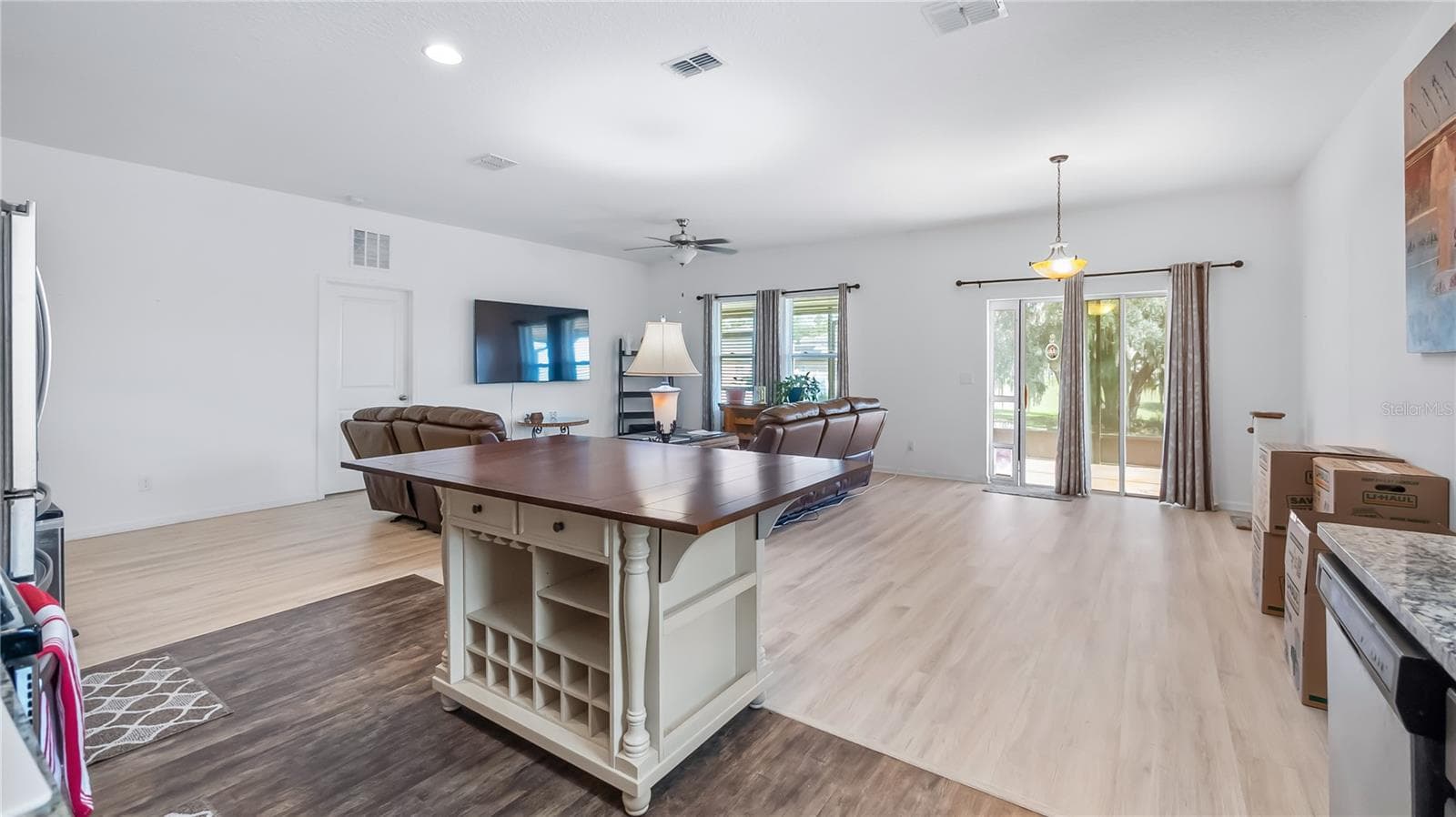 Single Family Residence at 15409 IVORY GULL LN, MASCOTTE, photo 7 of 36