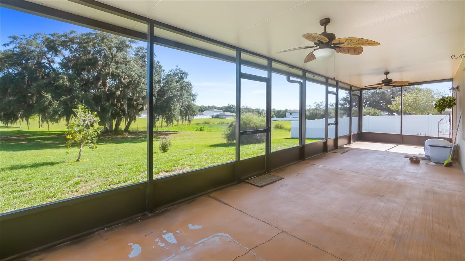 Single Family Residence at 15409 IVORY GULL LN, MASCOTTE, photo 21 of 36