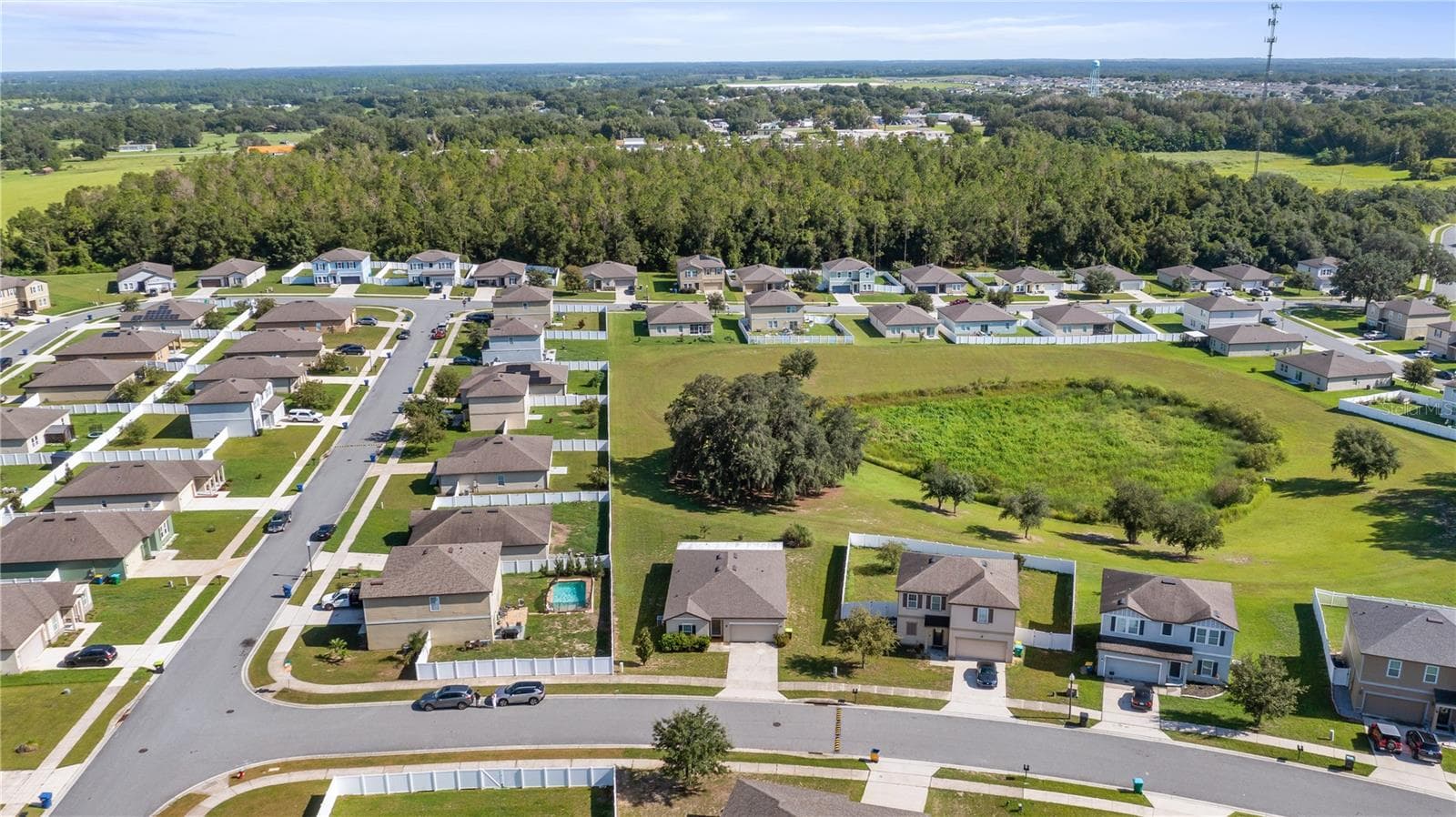Single Family Residence at 15409 IVORY GULL LN, MASCOTTE, photo 33 of 36