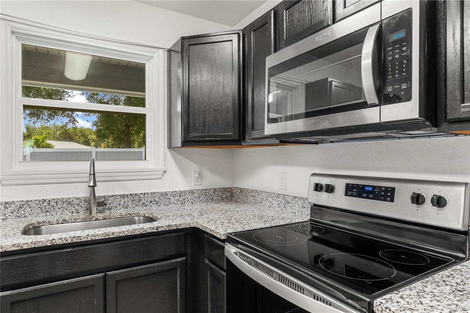 Single Family Residence at 8 LOCUST RUN TRCE, OCALA, photo 11 of 42
