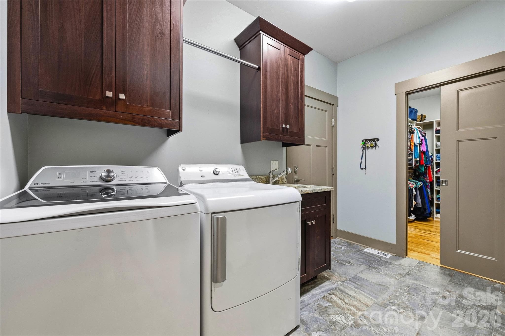 Single Family Residence at 15 E Owl Creek Lane, Fairview, photo 20 of 46