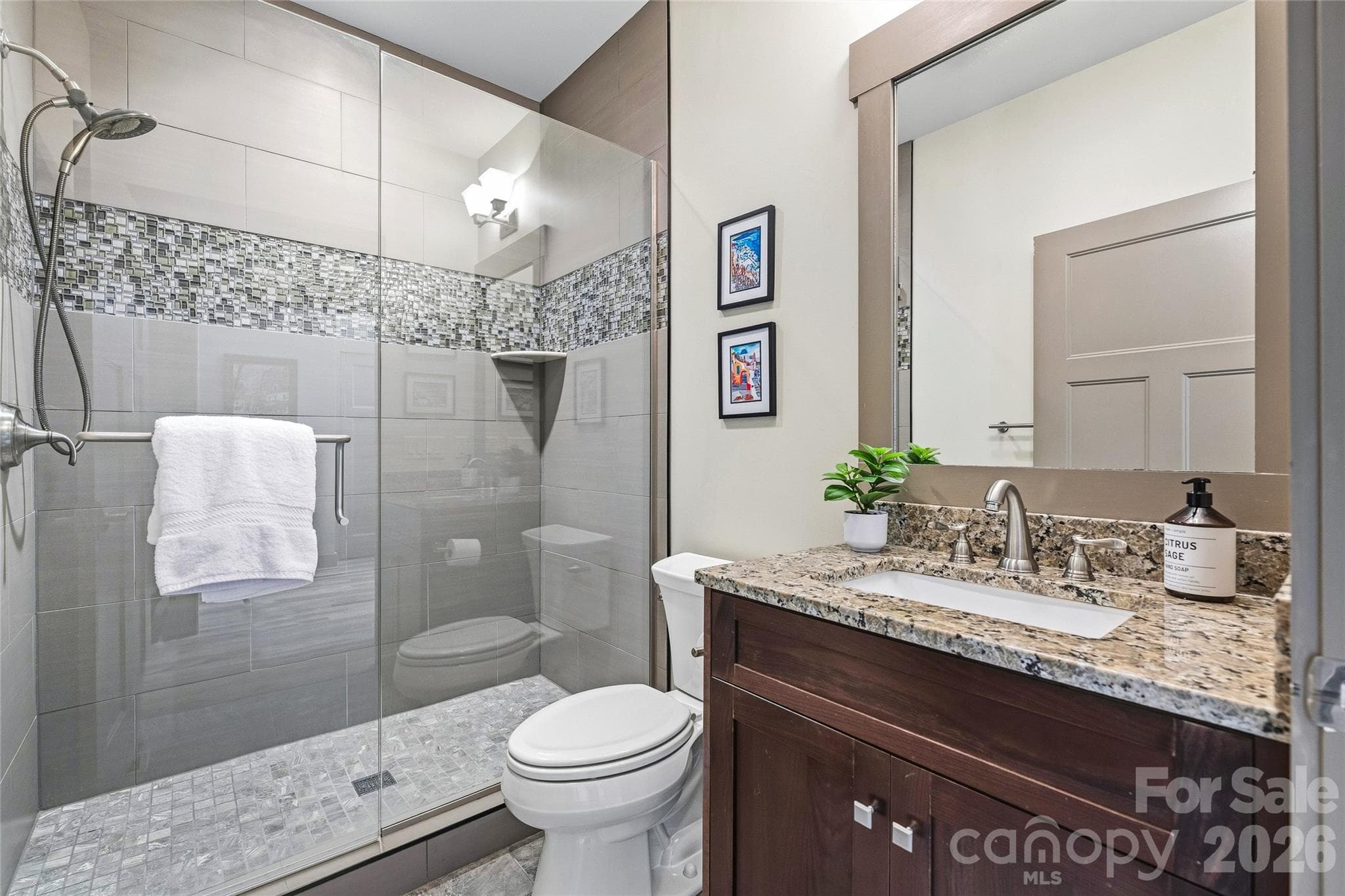 Single Family Residence at 15 E Owl Creek Lane, Fairview, photo 23 of 46
